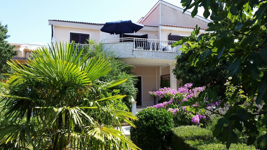 Apartments Labor Vodice Exteriör bild
